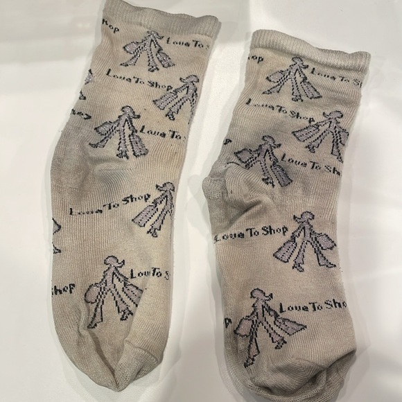 Women’s Vintage used shopping cream Socks. - Picture 2 of 3